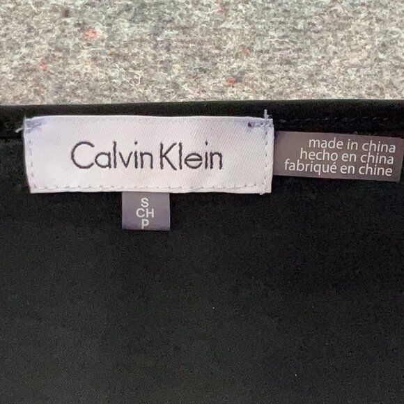 BOGO Free, Calvin Klein sleeveless black & red floral top, size Small - Picture 4 of 4